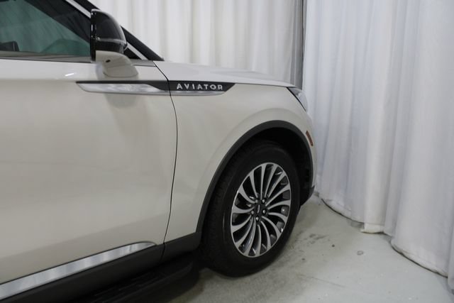 Used 2020 Lincoln Aviator Reserve w/ Elements Package Plus AWD/4WD image 28