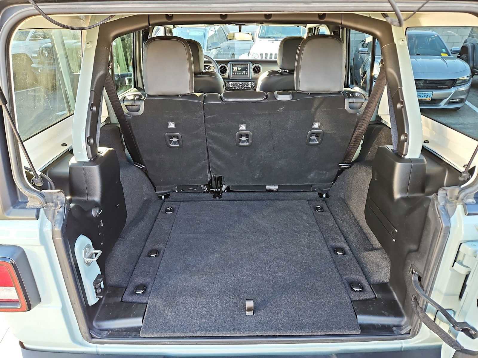 Used 2023 Jeep Wrangler Sport S image 31