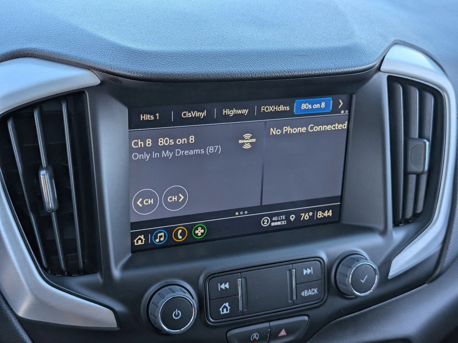 Used 2023 GMC Terrain SLT w/ Elevation Edition image 27