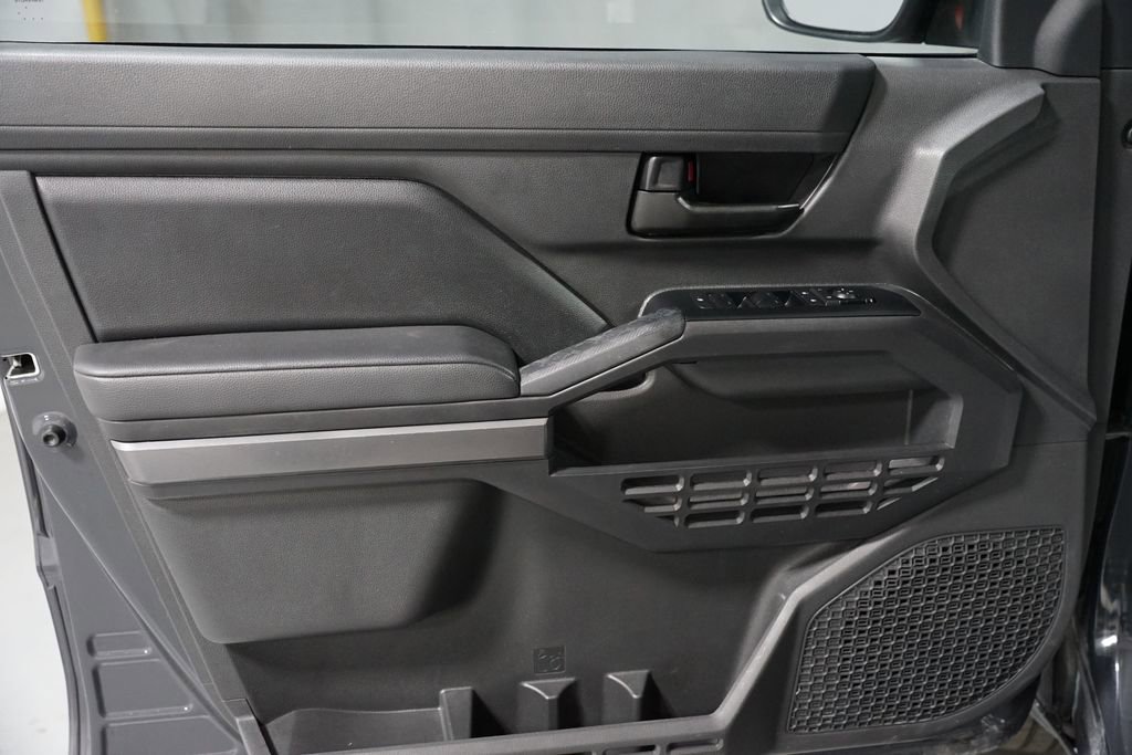 Certified 2024 Toyota Tacoma SR5 image 31