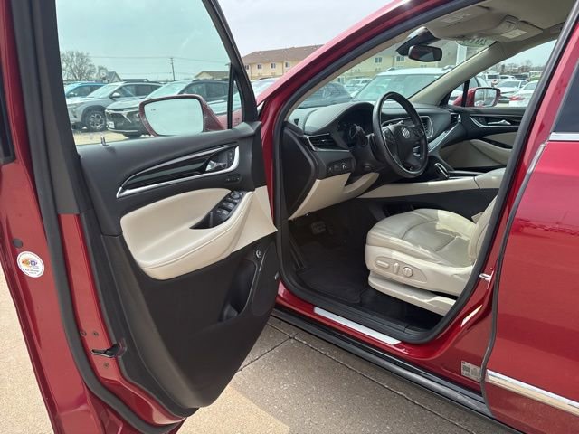 Used 2018 Buick Enclave Premium image 9