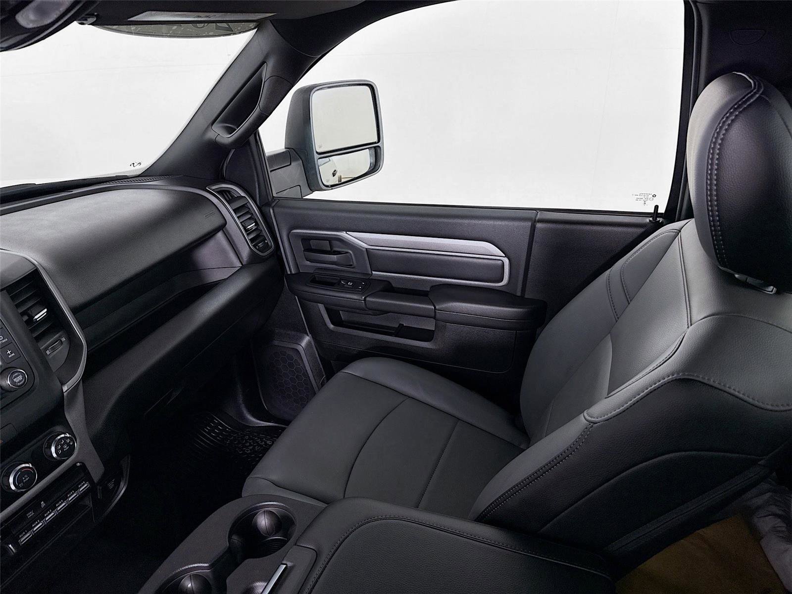 Used 2024 RAM 3500 Tradesman image 21