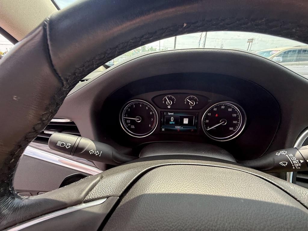 Used 2018 Buick Enclave Essence w/ Trailering Package FWD image 17