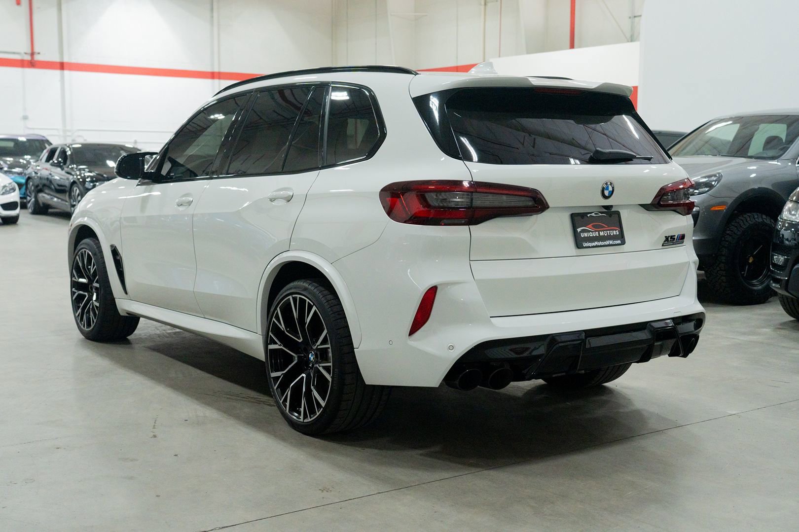 Used 2021 BMW X5 M w/ Competition Package image 4