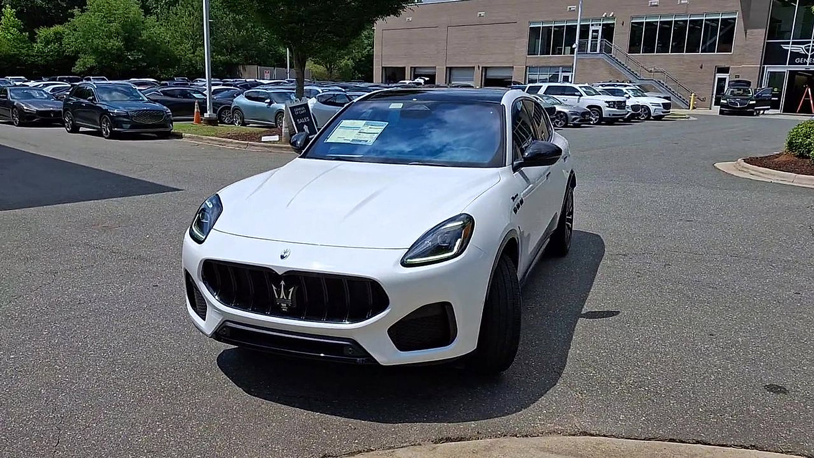 New 2025 Maserati Grecale Modena image 3