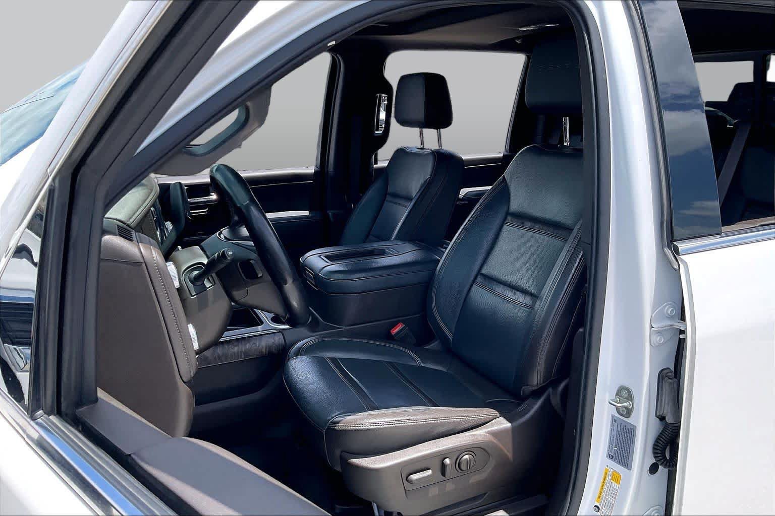 Used 2022 GMC Sierra 2500 Denali w/ Technology Package AWD/4WD image 7