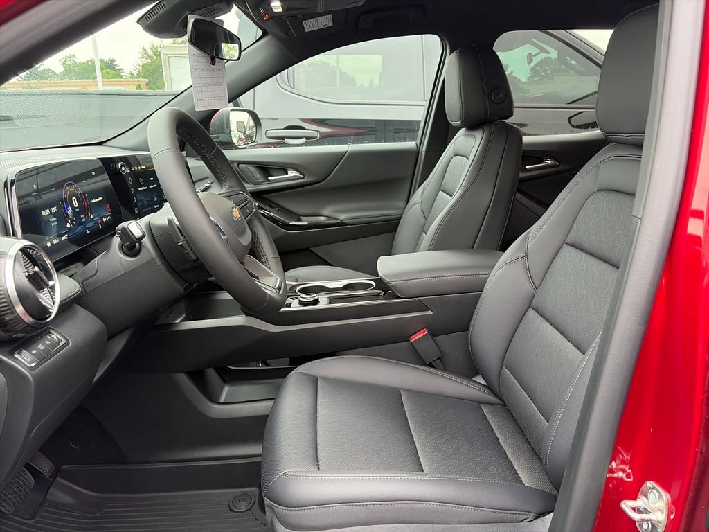 New 2026 Chevrolet Equinox LT w/ Convenience Package II AWD/4WD image 14