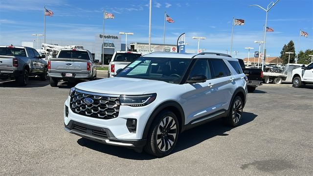 Certified 2025 Ford Explorer Platinum w/ LUX Leather Package AWD/4WD image 8