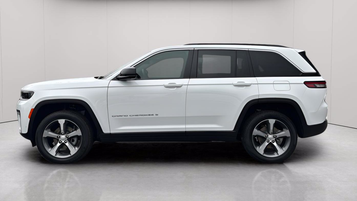 New 2026 Jeep Grand Cherokee Limited w/ Luxury Tech Group II AWD/4WD image 9