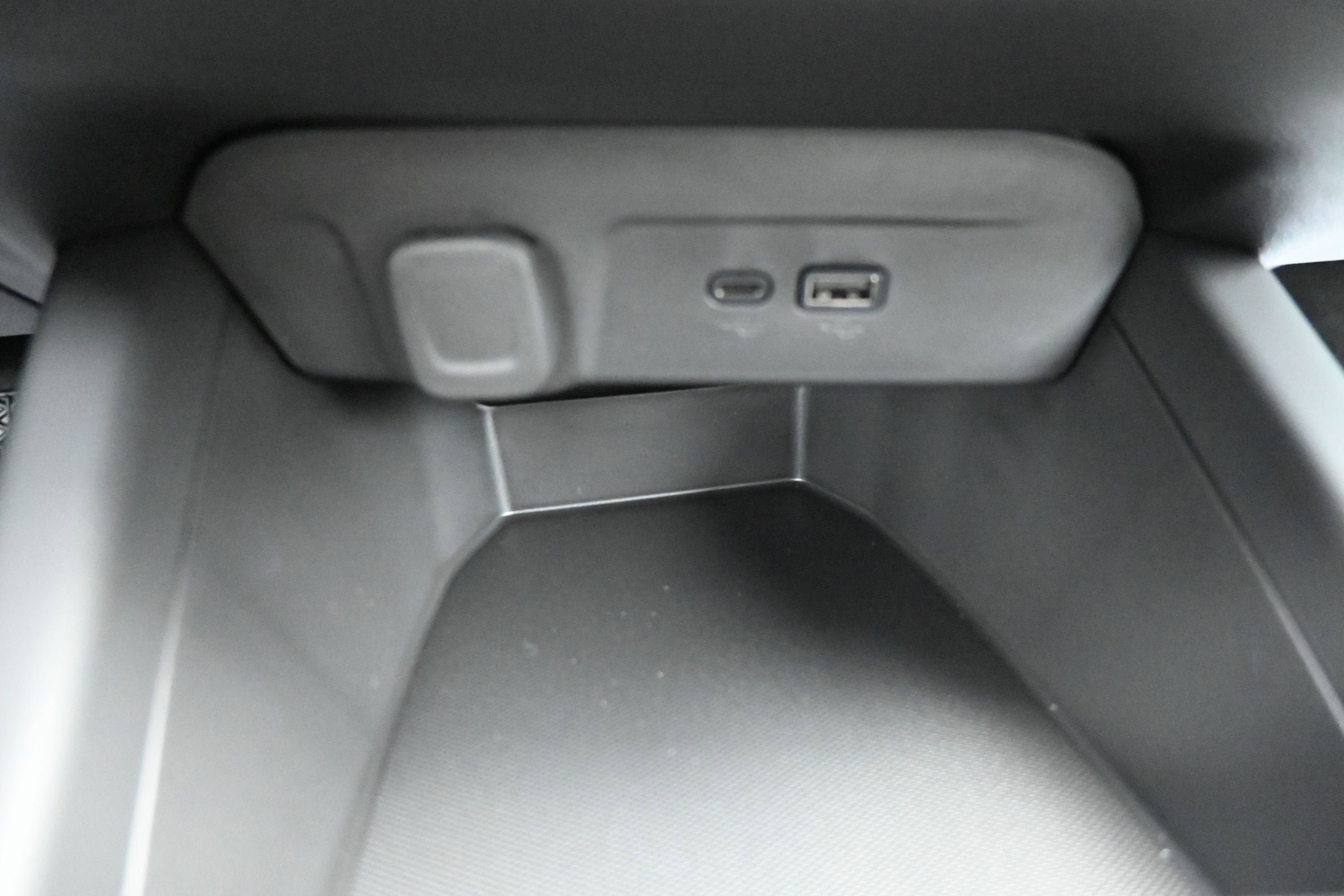 New 2026 Chevrolet Trax RS w/ Sunroof Package FWD image 19