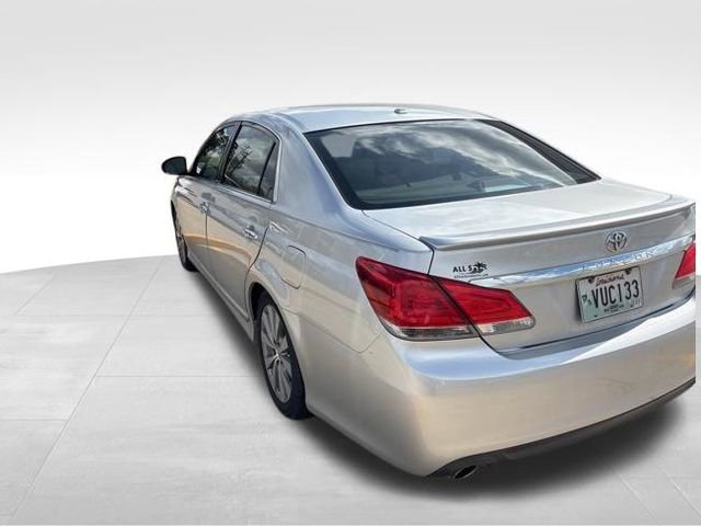 Used 2011 Toyota Avalon Limited image 24
