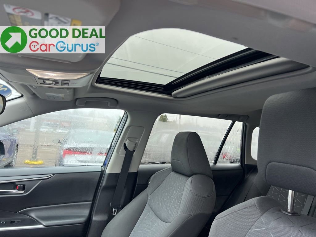 Used 2022 Toyota RAV4 XLE w/ Convenience Package image 17