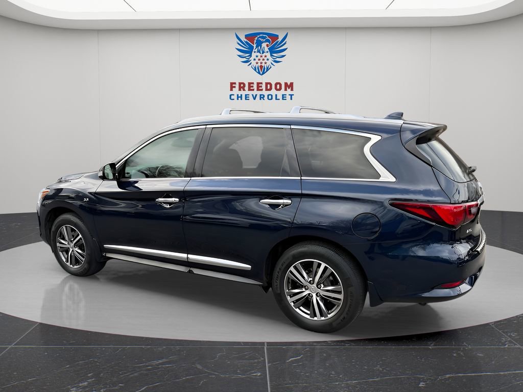 Used 2019 INFINITI QX60 Luxe w/ Essential Package image 3