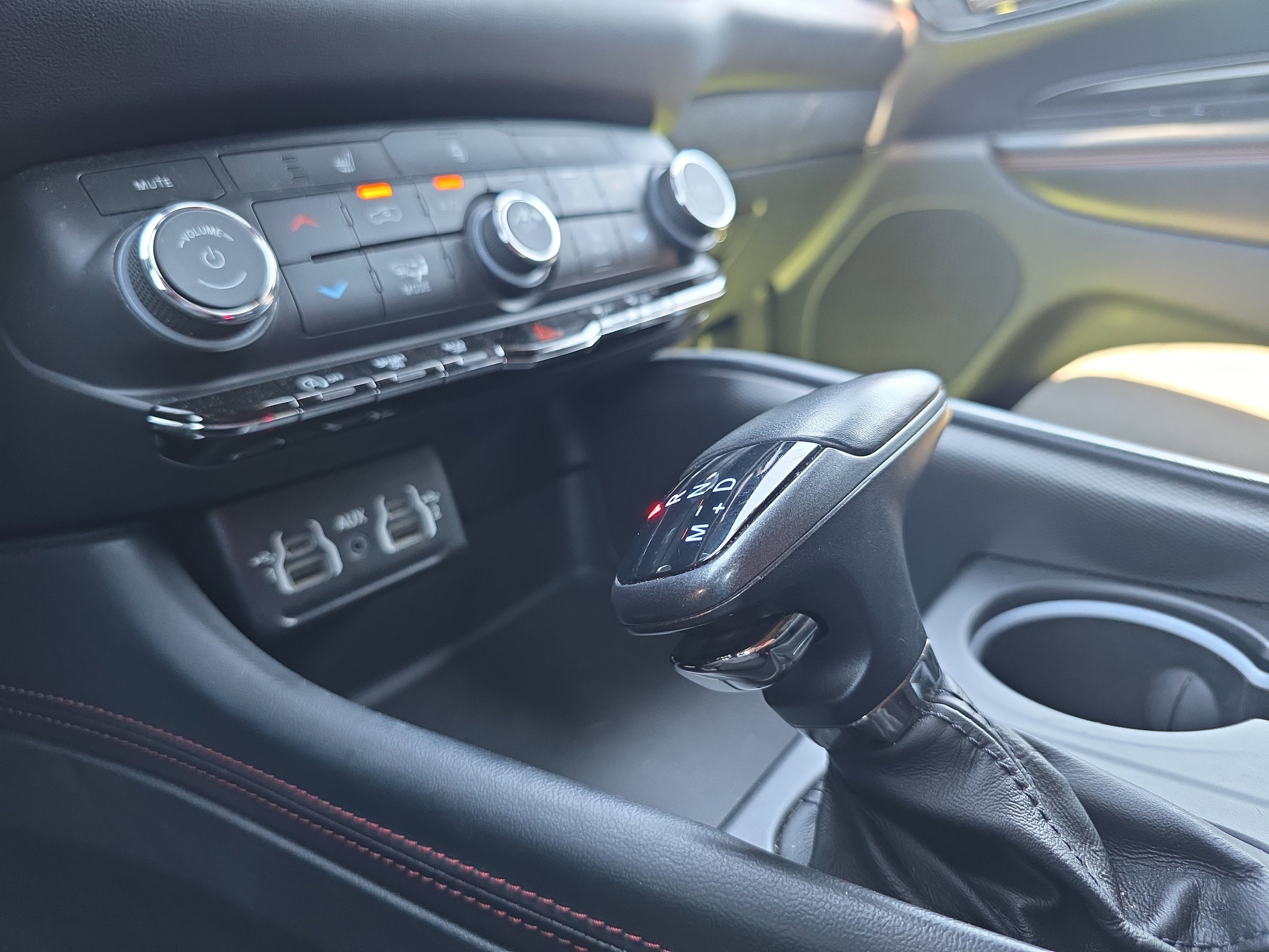 Used 2023 Dodge Durango GT image 38