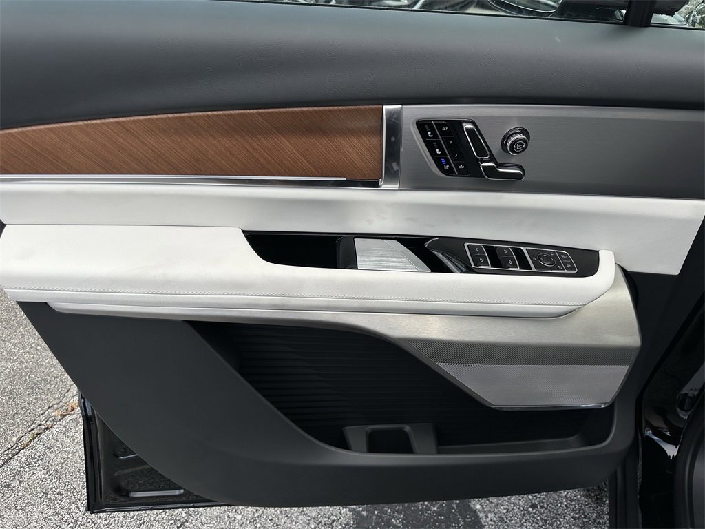 New 2026 Cadillac Vistiq Sport image 8