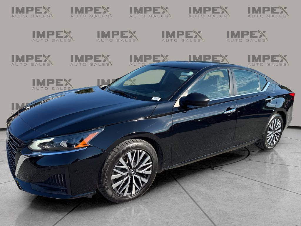 Used 2025 Nissan Altima 2.5 SV FWD image 1