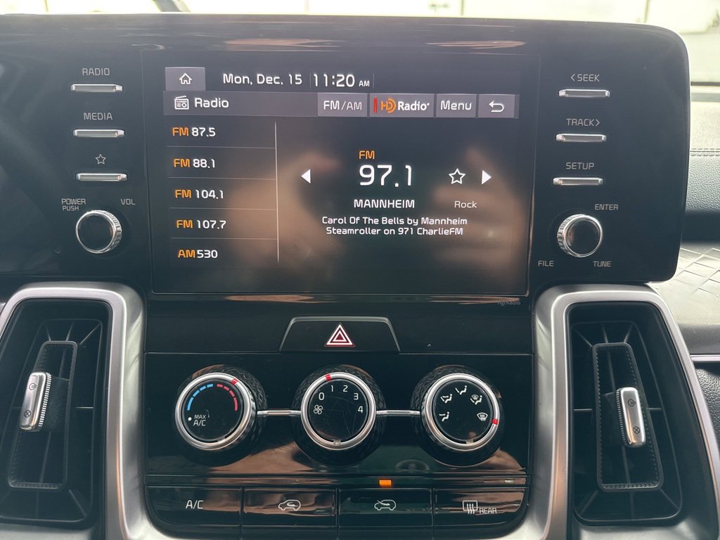 Used 2023 Kia Sorento LX image 38