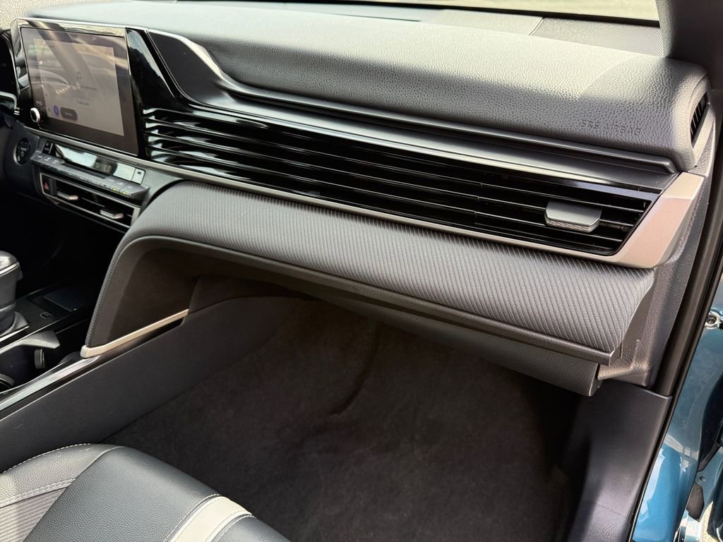 Certified 2025 Toyota Camry SE FWD image 16