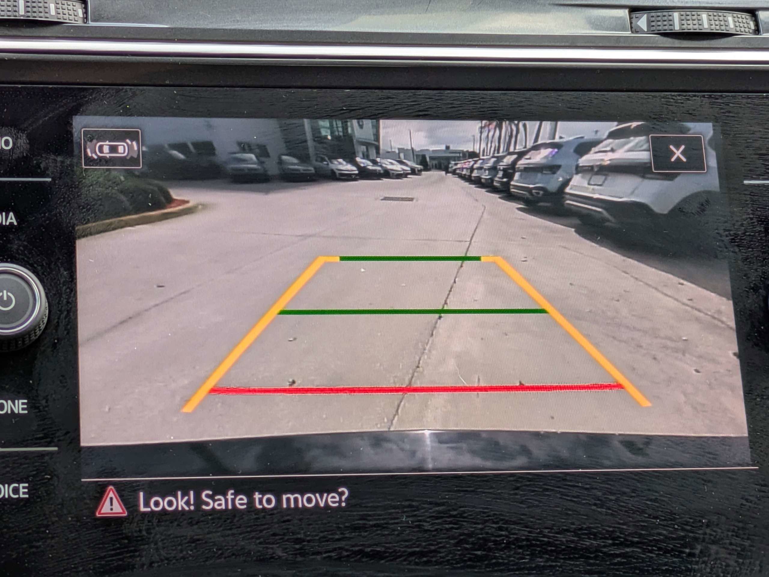 Used 2024 Volkswagen Tiguan SE R-Line image 32