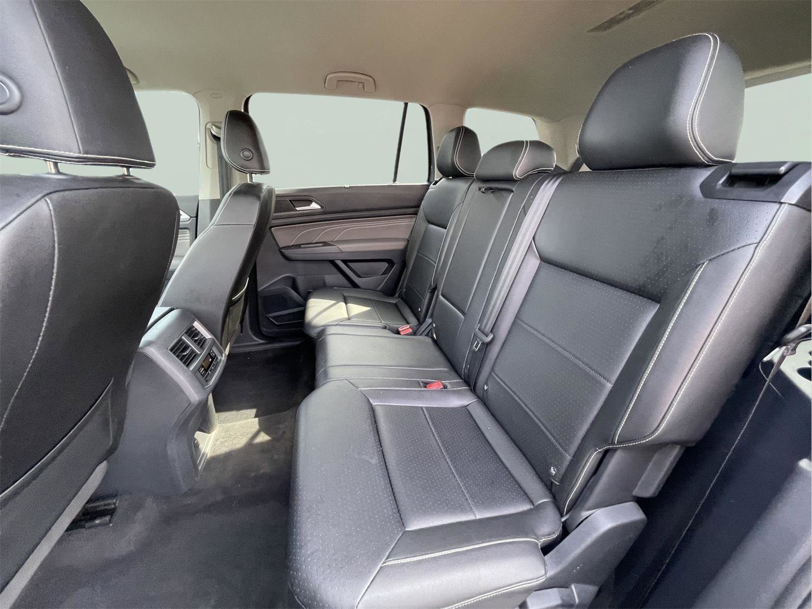Used 2023 Volkswagen Atlas SE image 16