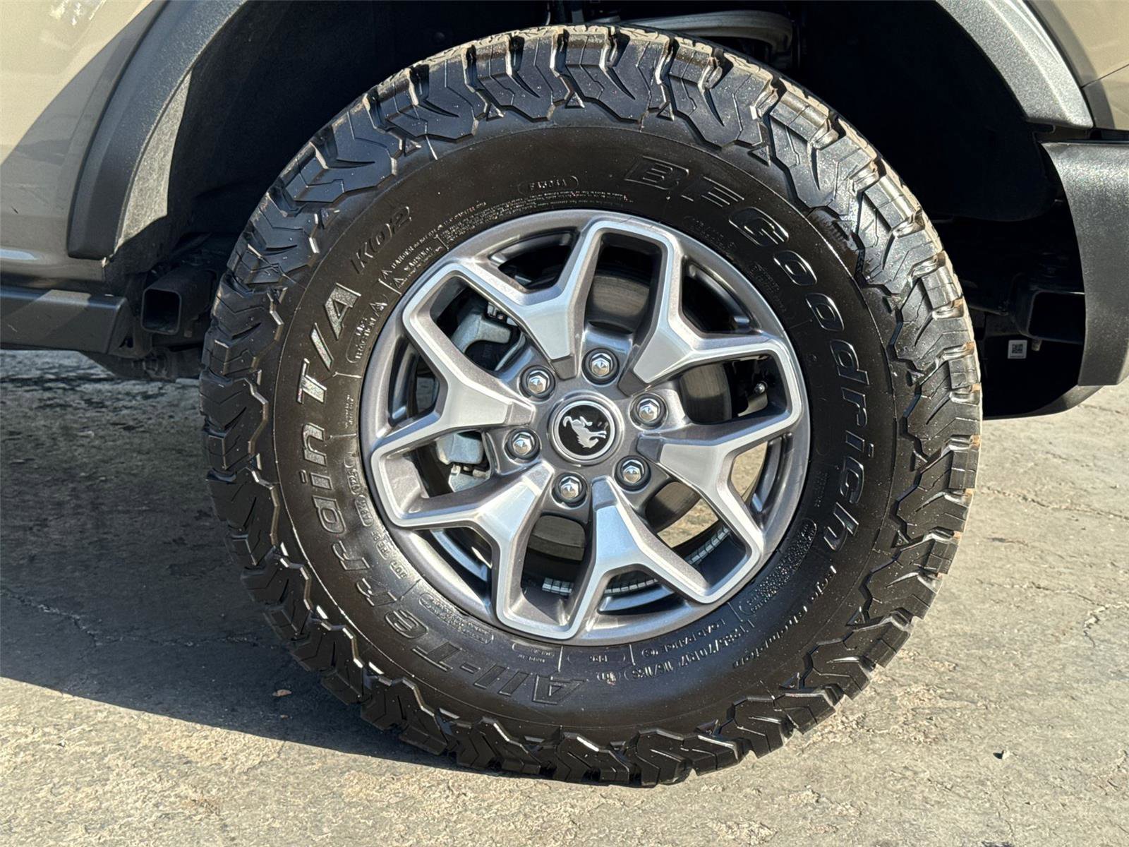 Used 2025 Ford Bronco Badlands AWD/4WD image 6