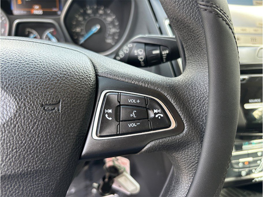 Used 2017 Ford Focus SEL FWD image 20