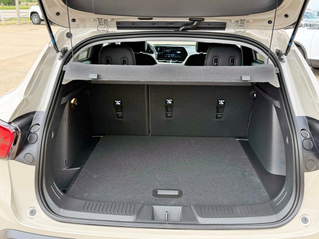 New 2026 Chevrolet Trax ACTIV w/ Driver Confidence Package FWD image 19