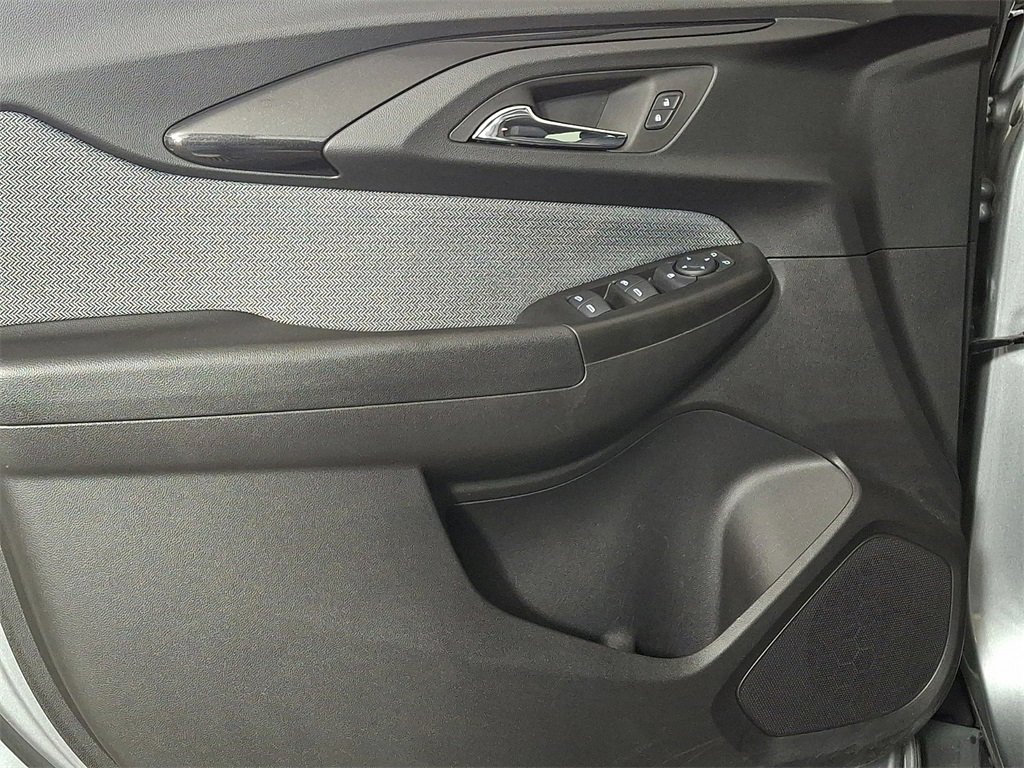 Used 2023 Chevrolet TrailBlazer LT image 14