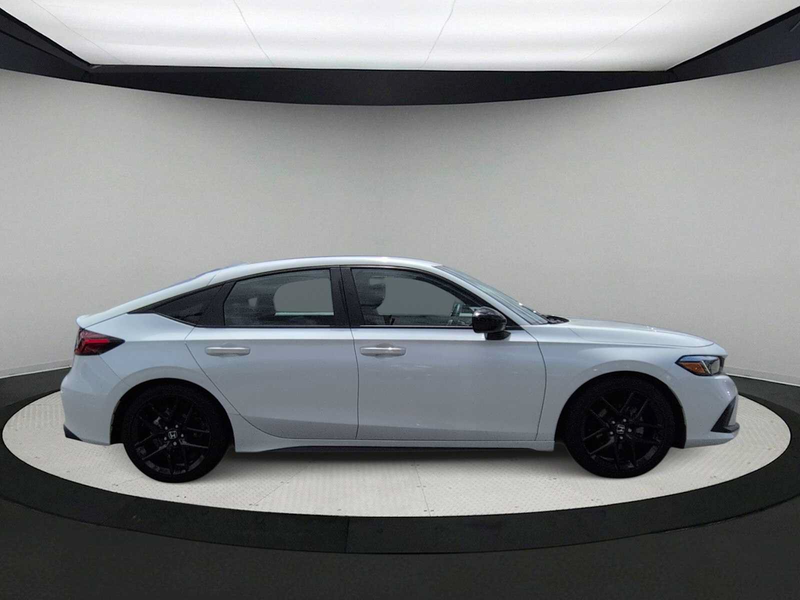 Used 2024 Honda Civic Sport image 9
