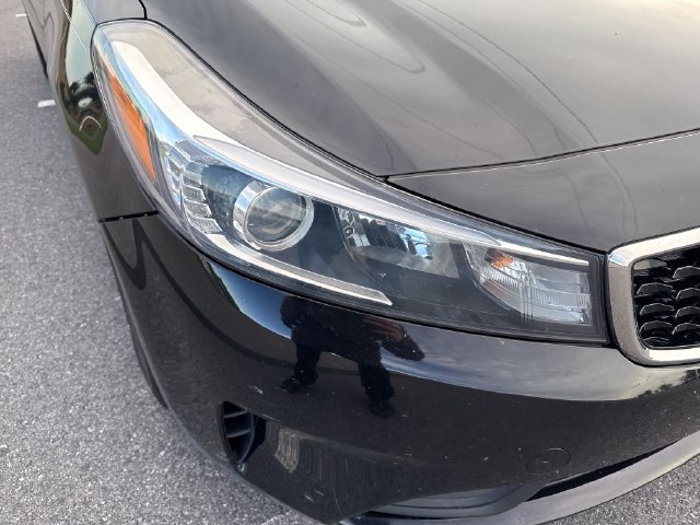 Used 2018 Kia Forte S FWD image 12