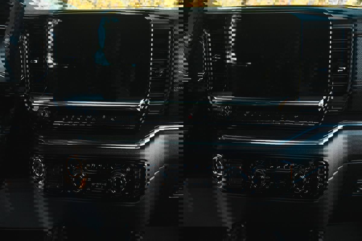 Used 2024 Chevrolet Silverado 2500 LTZ w/ LTZ Convenience Package image 23