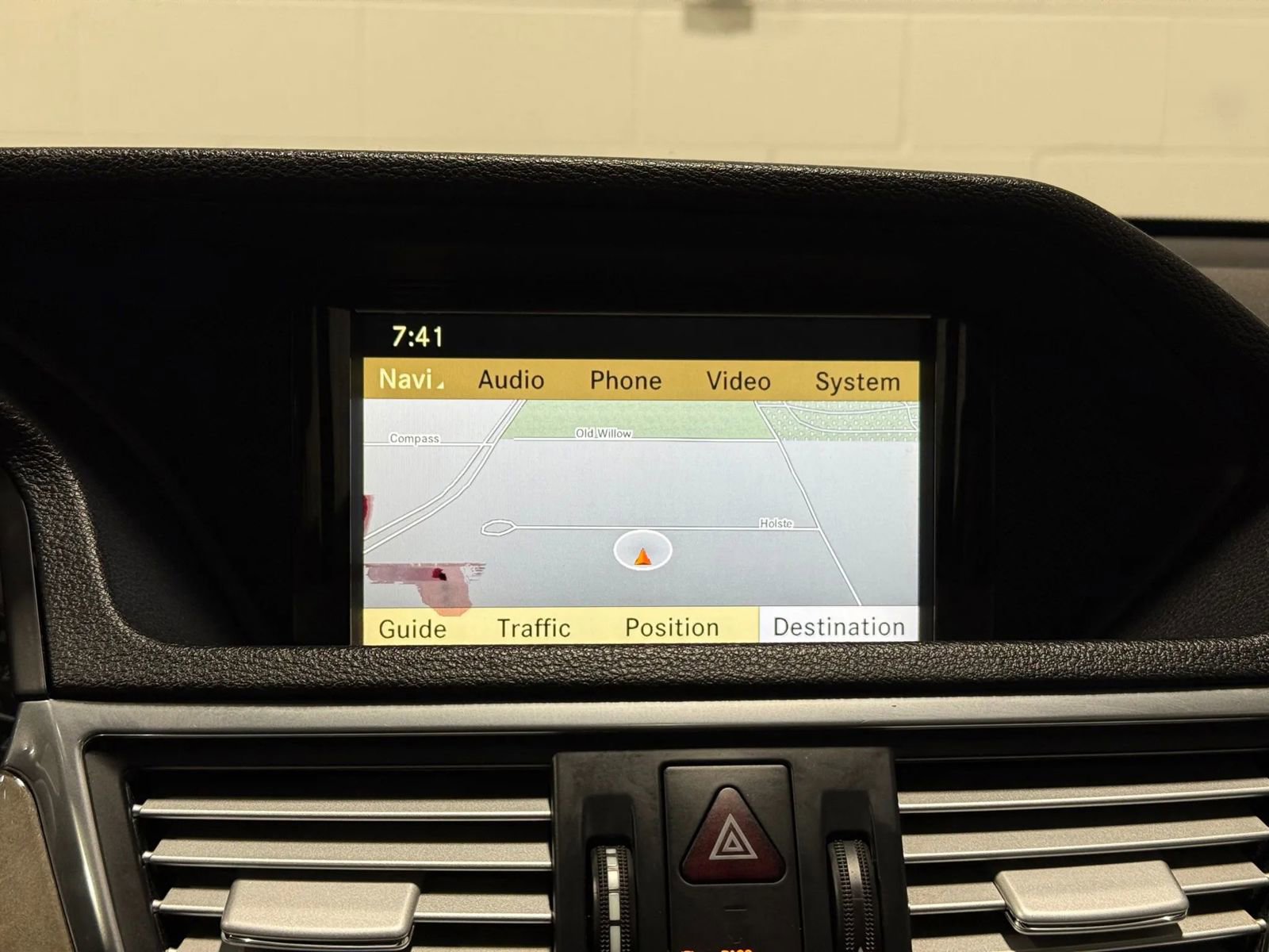 Used 2010 Mercedes-Benz E 350 E 350 4MATIC Sedan 4D image 28