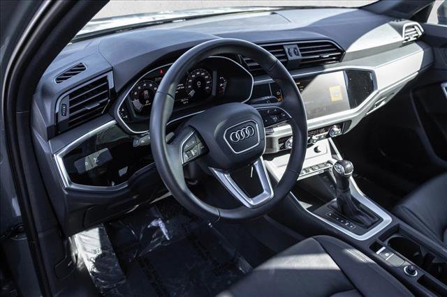 Used 2025 Audi Q3 2.0T Premium image 10