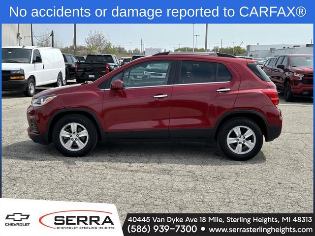 Used 2018 Chevrolet Trax LT w/ LT Convenience Package FWD image 2