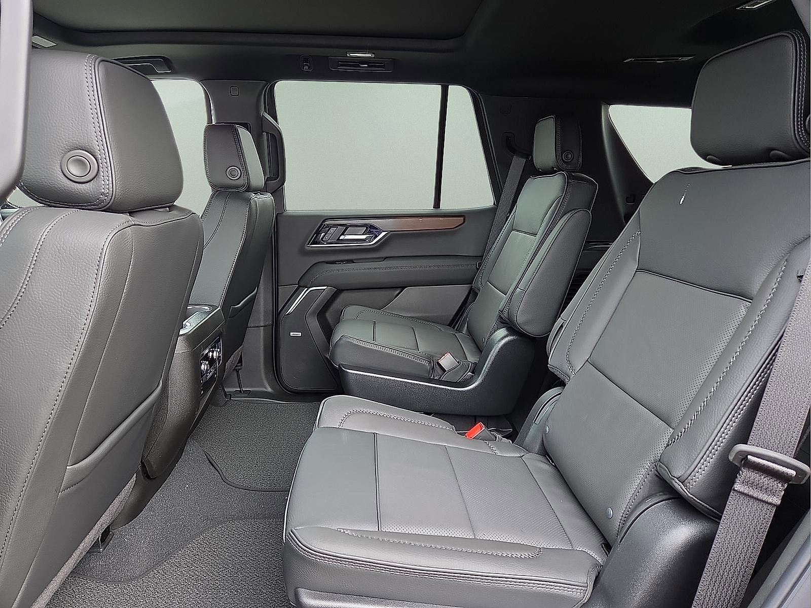 New 2026 GMC Yukon Denali w/ Sun & Power Step Package image 11