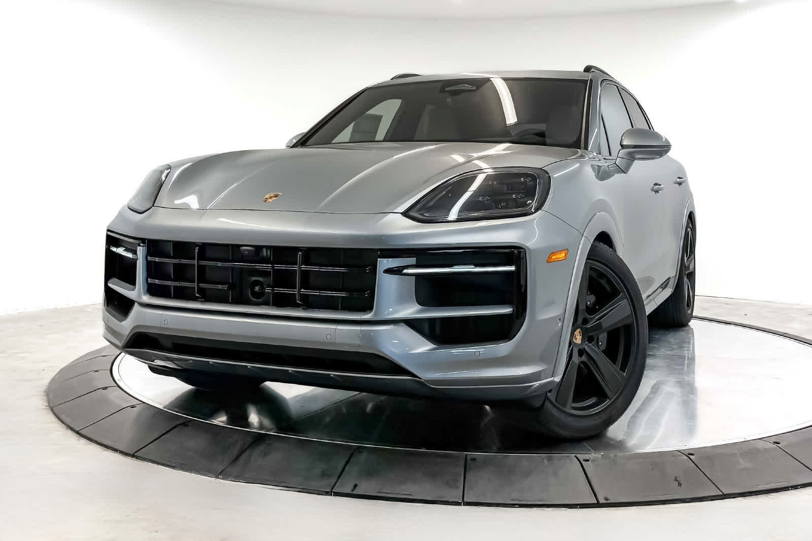 New 2026 Porsche Cayenne GTS AWD/4WD image 1