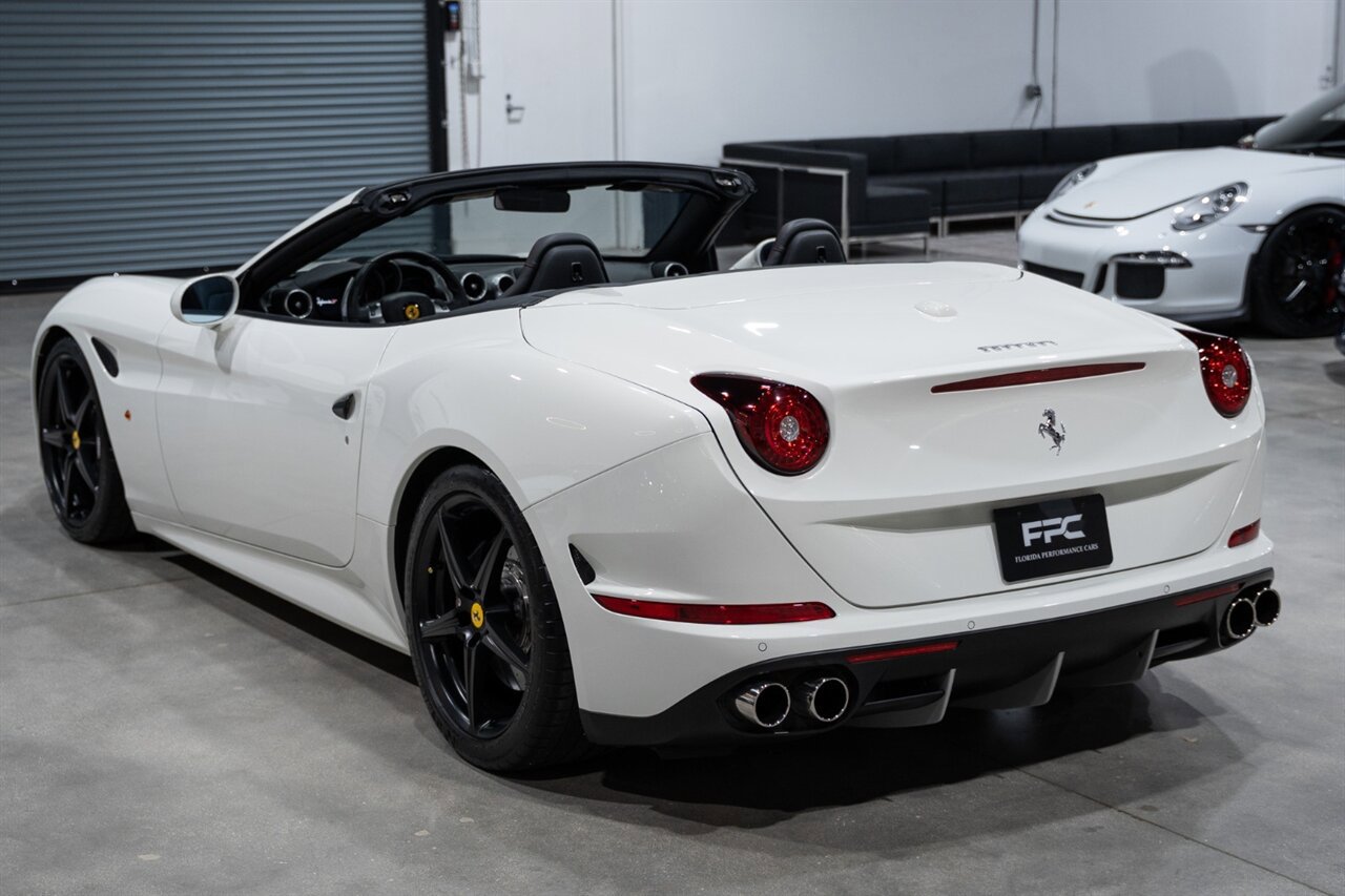 Used 2016 Ferrari California T RWD image 4