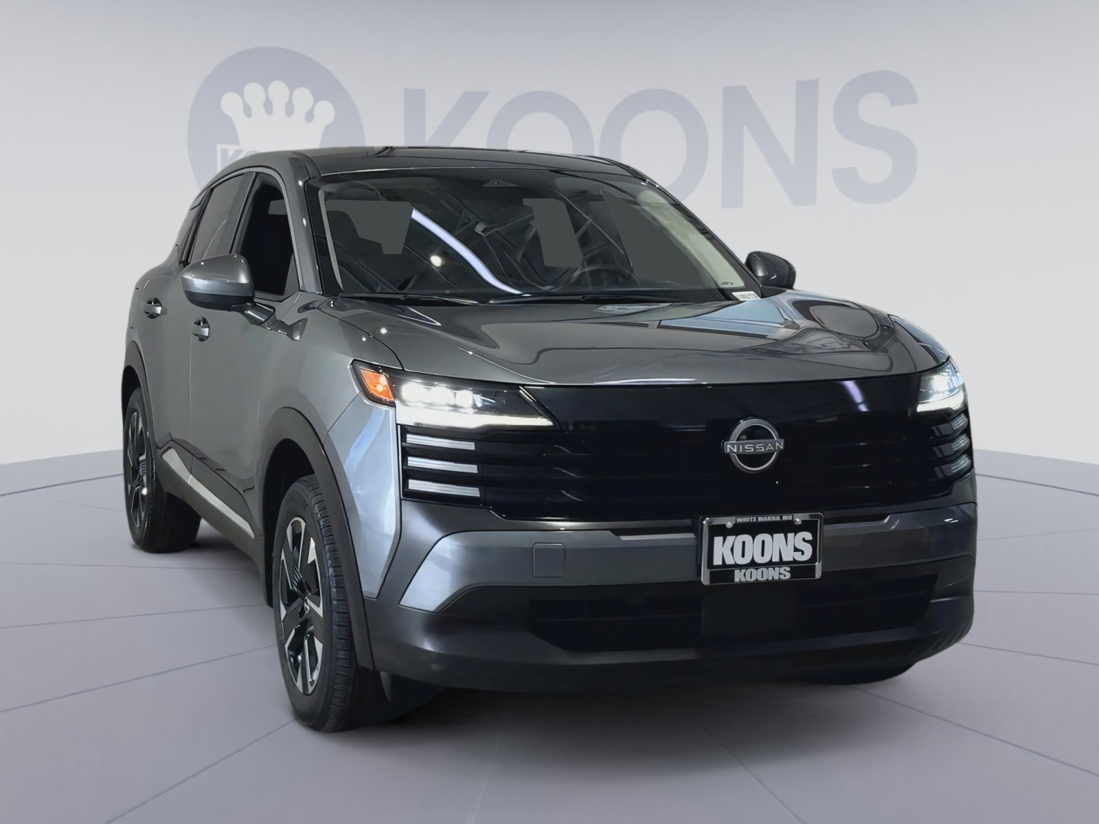 Used 2025 Nissan Kicks SV image 4