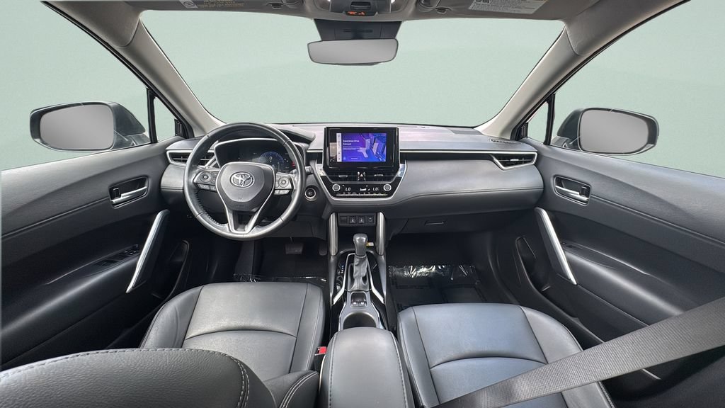 Used 2023 Toyota Corolla Cross XLE FWD image 12