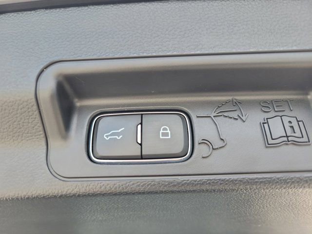 Certified 2021 Ford Explorer XLT w/ Equipment Group 202A image 13