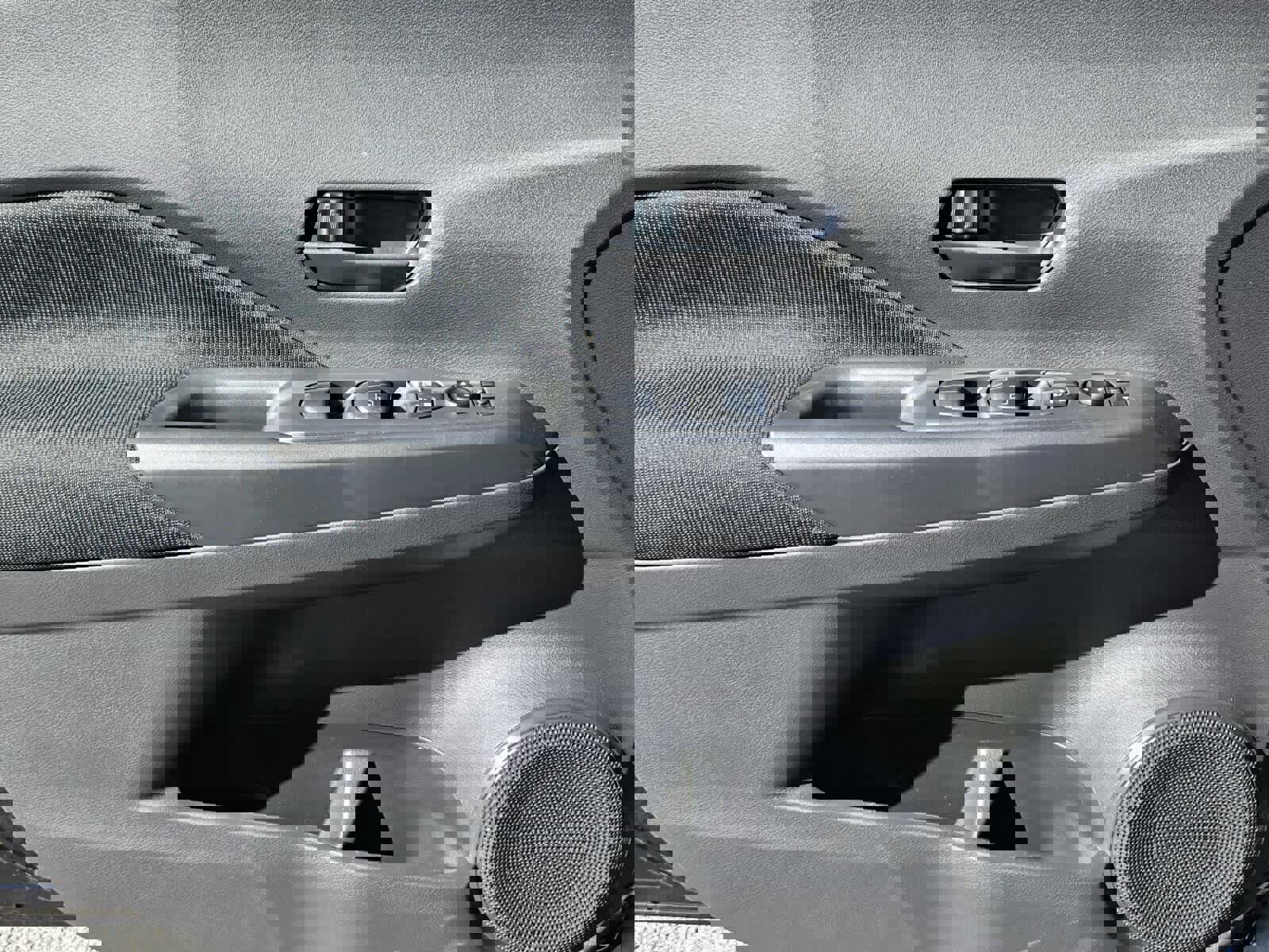 New 2025 Nissan Kicks Play S image 15