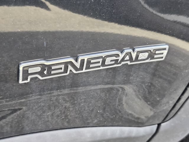 Used 2019 Jeep Renegade Latitude FWD image 9