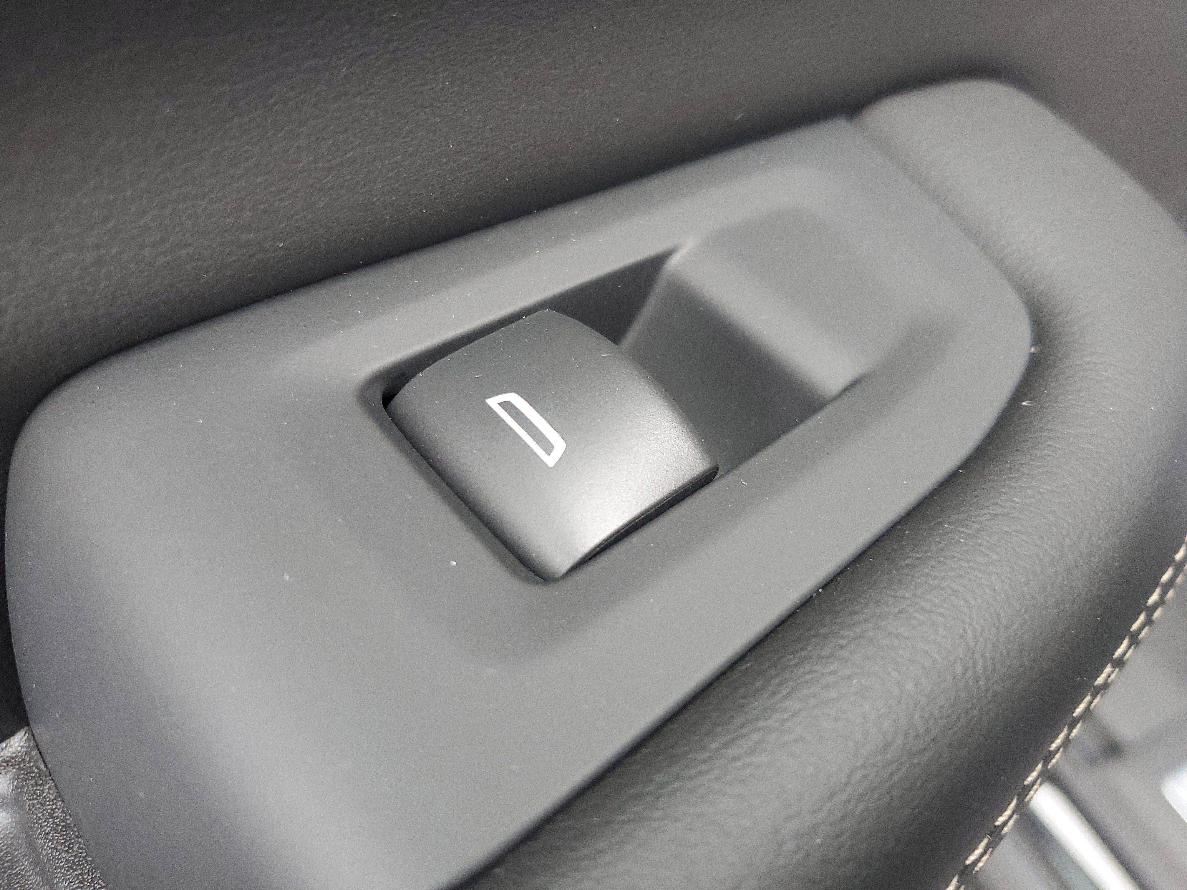 New 2026 GMC Yukon XL Elevation image 13
