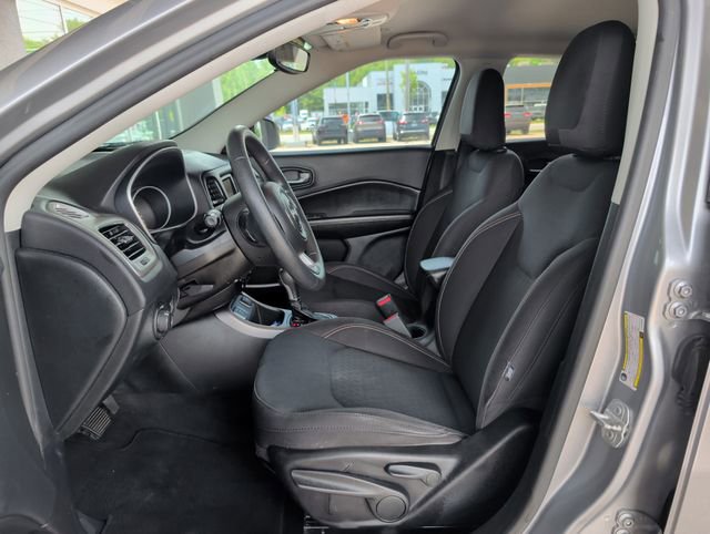 Used 2018 Jeep Compass Sport FWD image 11