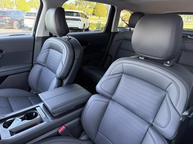 New 2026 Lincoln Nautilus Reserve AWD/4WD image 12