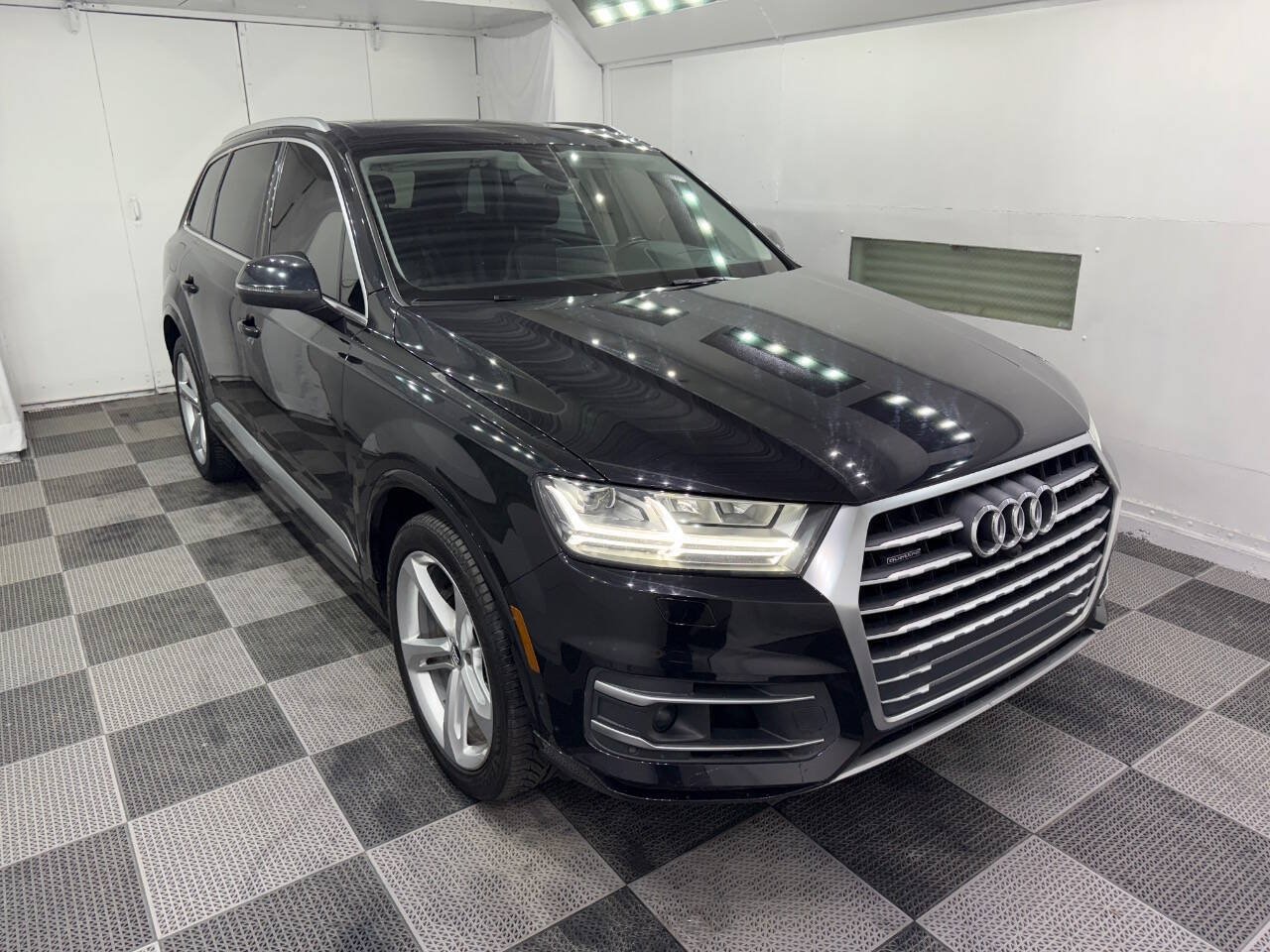 Used 2019 Audi Q7 3.0T Prestige AWD/4WD image 2