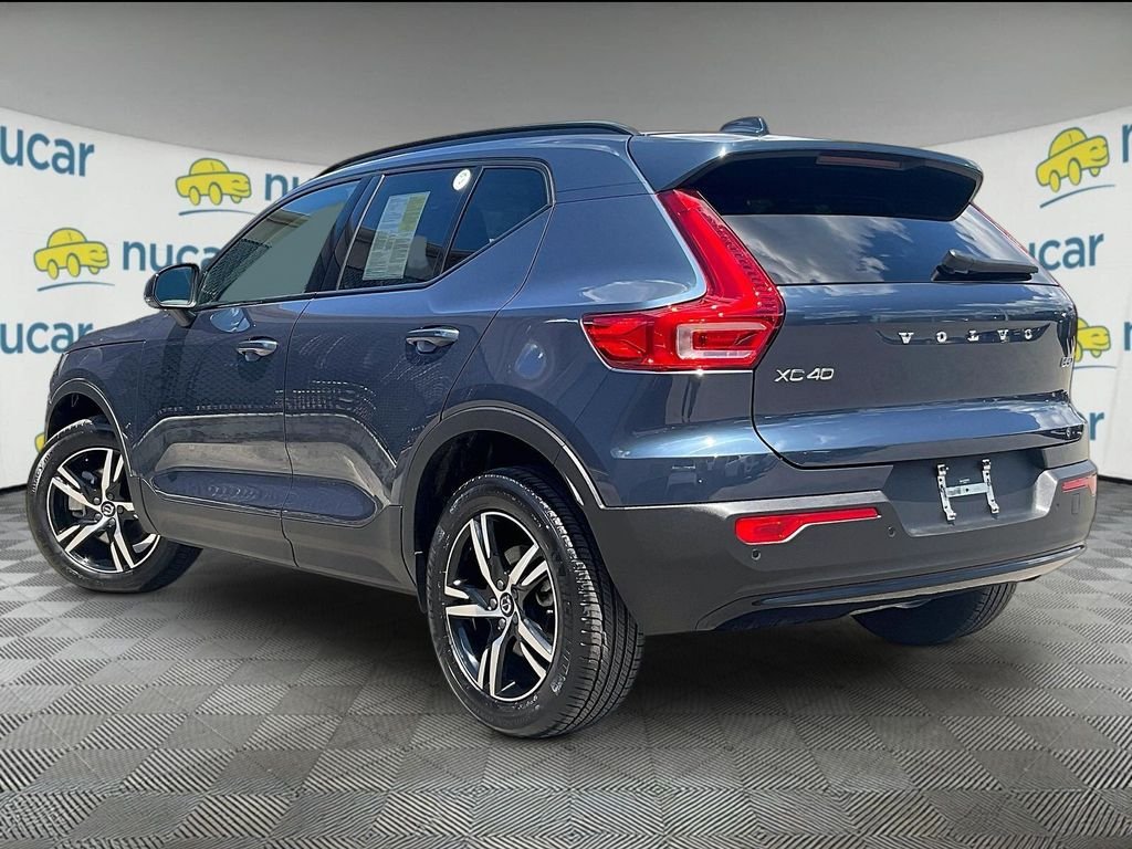 Used 2026 Volvo XC40 B5 Core AWD/4WD image 4