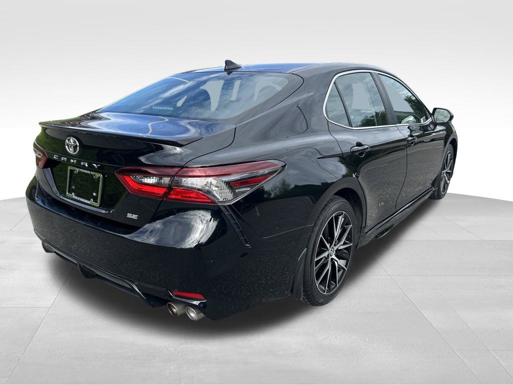 Used 2024 Toyota Camry SE FWD image 5