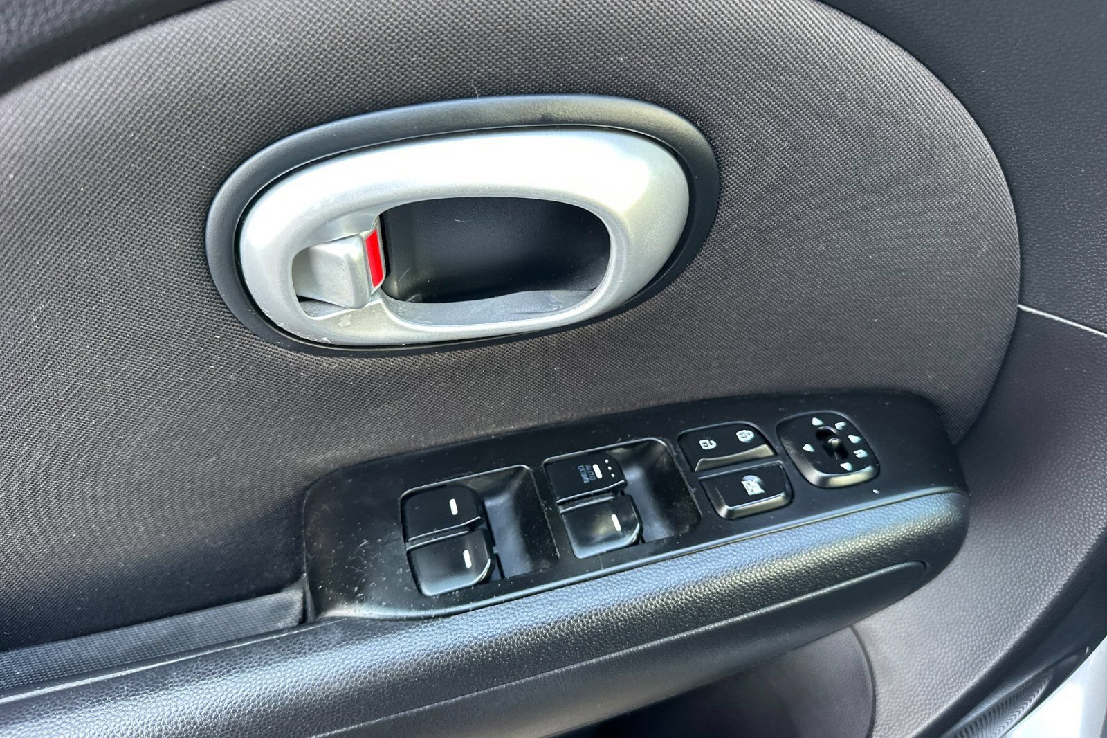 Used 2015 Kia Soul FWD image 11