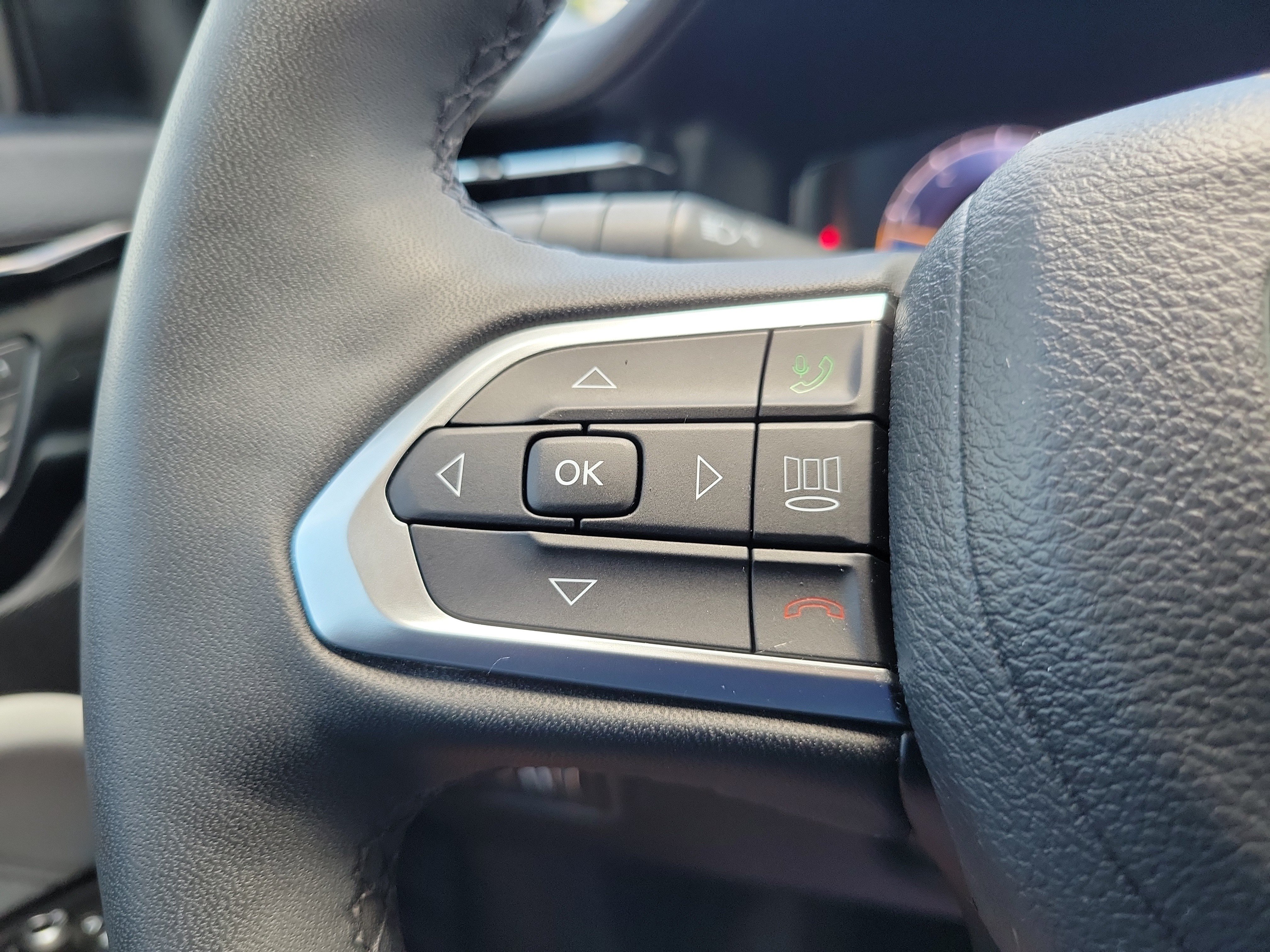 Used 2024 Jeep Compass Limited w/ Elite Group AWD/4WD image 19